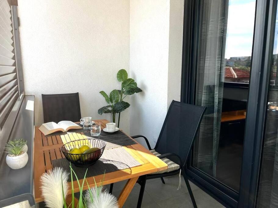Art Apartment Monvidal Pula Luaran gambar