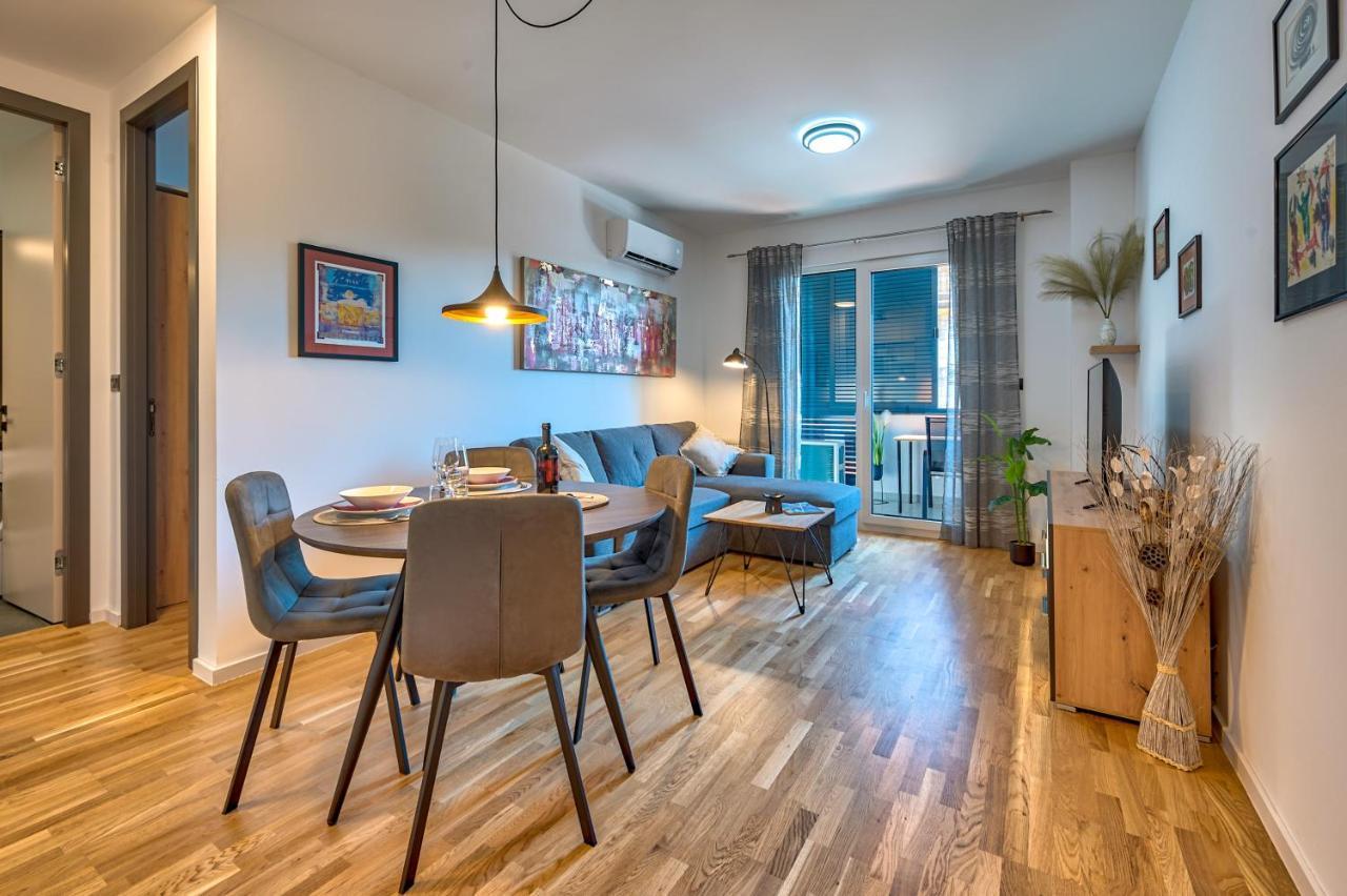 Art Apartment Monvidal Pula Luaran gambar